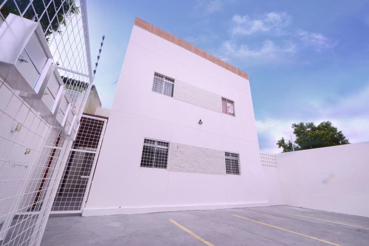 Apartamento Apto Na Aruana Com Garagem E Ar Condicionado *